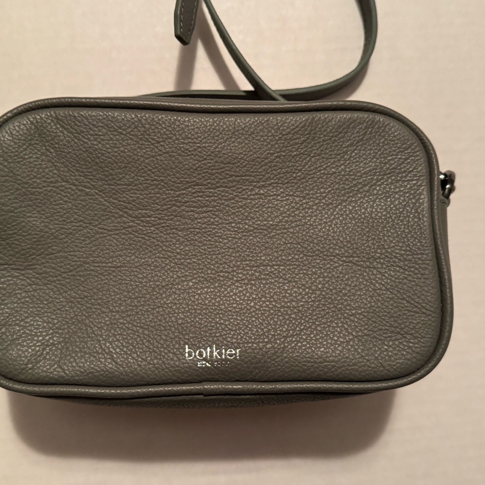 Botkier New York Valentina Mini Camera/Crossbody Bag - Picture 8 of 10